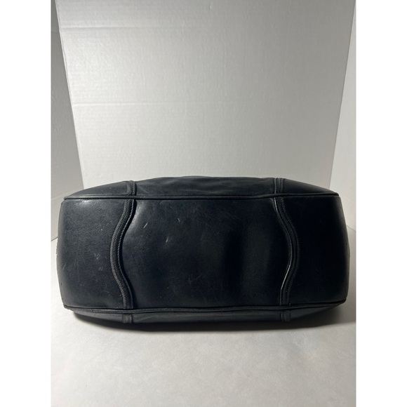 Prada Black Shoulder Bag with Crescent Silhouette - Picture 4 of 12